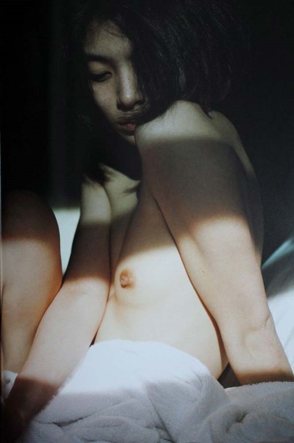 田畑智子の丸見え乳首ヘアヌード美乳画像19