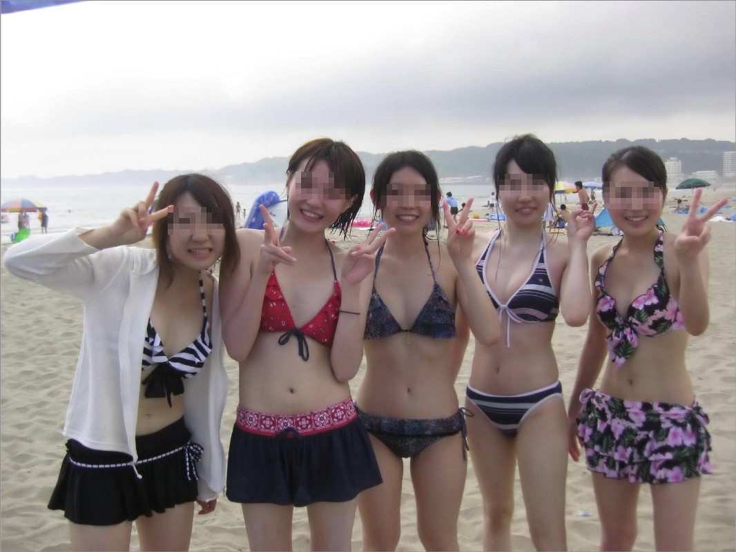 素人のエロいビキニ集合集合 真夏のビーチでの解放感にお股も緩くなっている清楚系な女子大生やギャルのエロビキニ画像まとめｗ - エロ画像コンシェルジュ